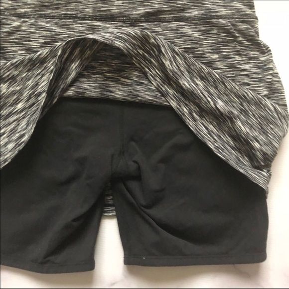 ATHLETA black space dye contenders 2-in - 1 skirt - Picture 4 of 6